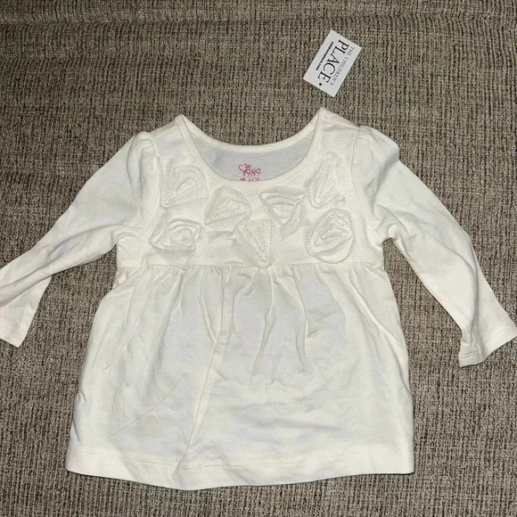 😍Lot of long sleeved shirts and cardigans for girls size 6-9 months. - Picture 4 of 12